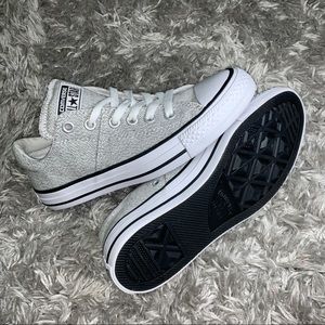 BRAND NEW Women’s Chuck Taylor Madison Converse